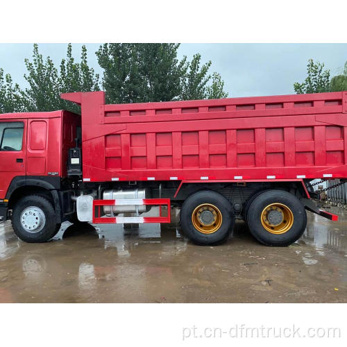 Caminhão basculante usado carregando 30 toneladas